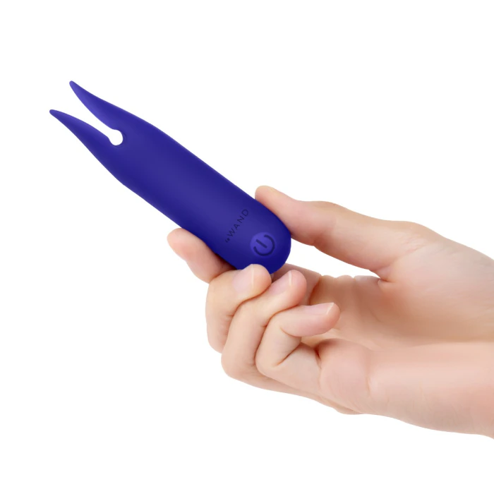 Dual Tip Silicone Vibrator: Mini Sex Toy by Le Wand | b-Vibe