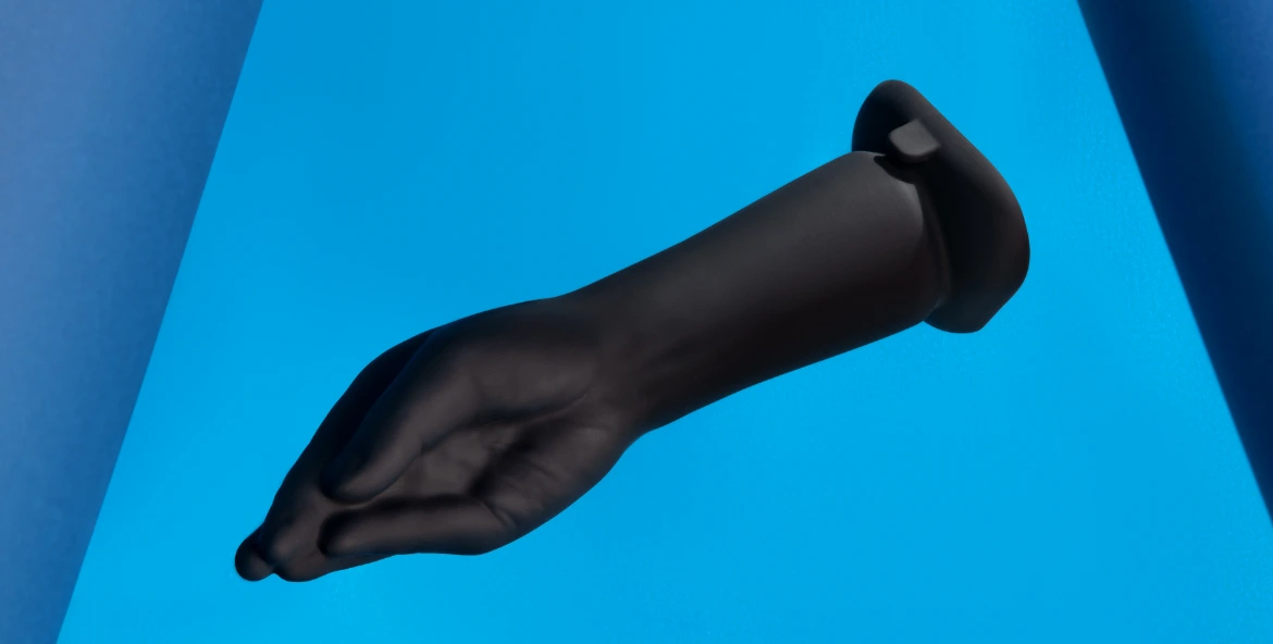 Suction Base with Easy Lift Tab